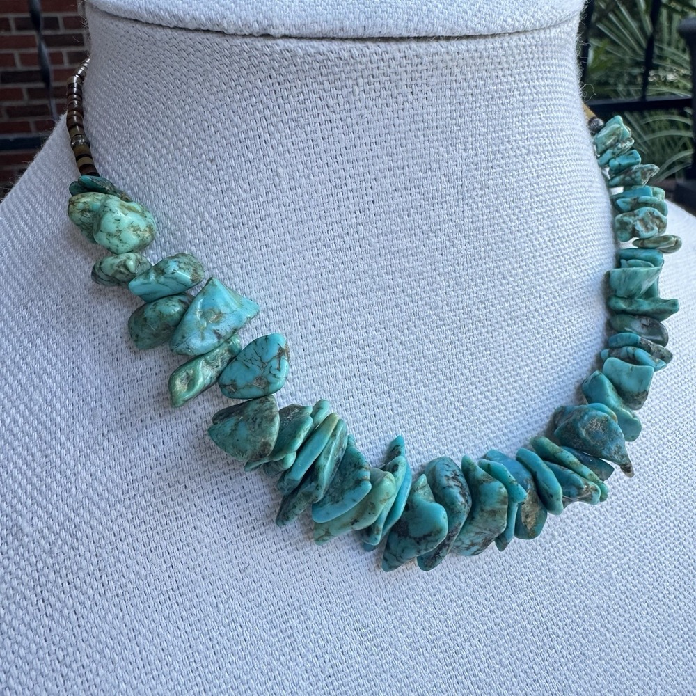 Vintage Turquoise Nugget & Heishi Bead Necklace Southwestern Style Choker 16"